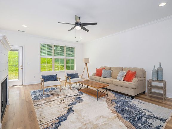 3rd image of 116 Nickolas Cir