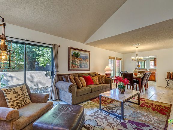 5th image of 2345 S Cherokee Way Unit 88