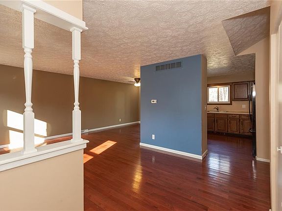 2nd image of 36392 Westfield Dr