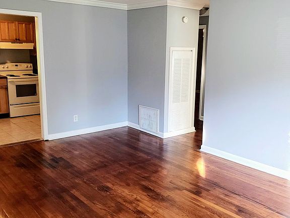 3rd image of 1596 Line Cir Unit 1