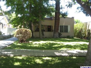 1576 N Holliston Ave, Pasadena, CA 91104