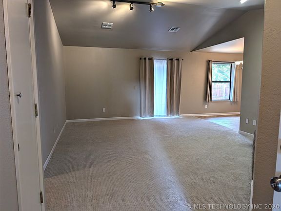 5th image of 9236 S 89th East Ave