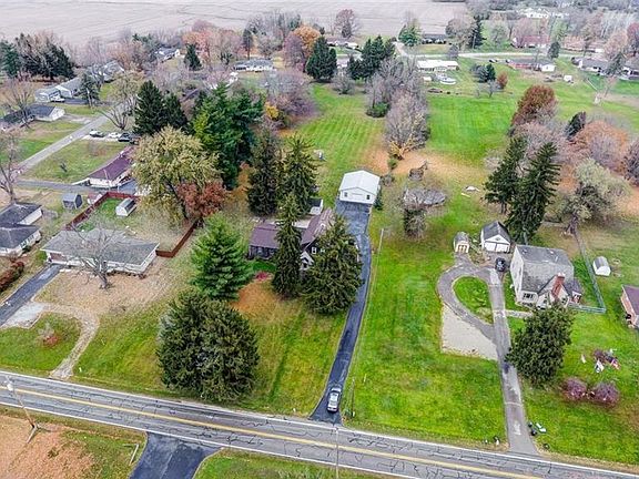 2nd image of 50 W Possum Rd