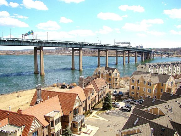 2nd image of 166-41 Powells Cove Blvd #8D