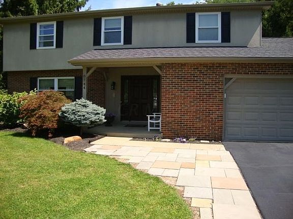 4th image of 8744 Sheffield Ct NW