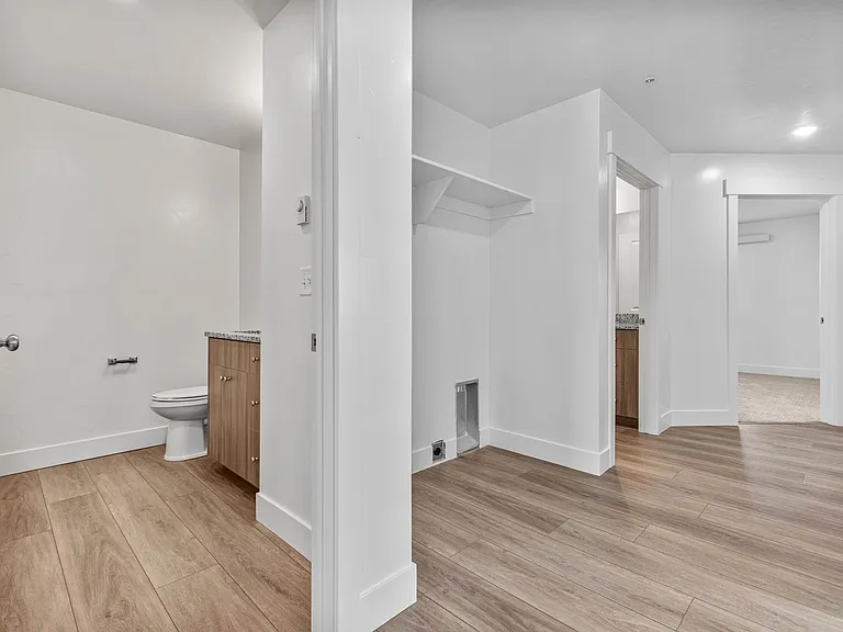 3 Bedroom 1.5 Bathroom — Photo 29
