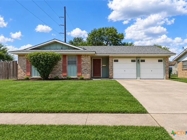 4601 Dahlia Ln, Victoria, TX 77904