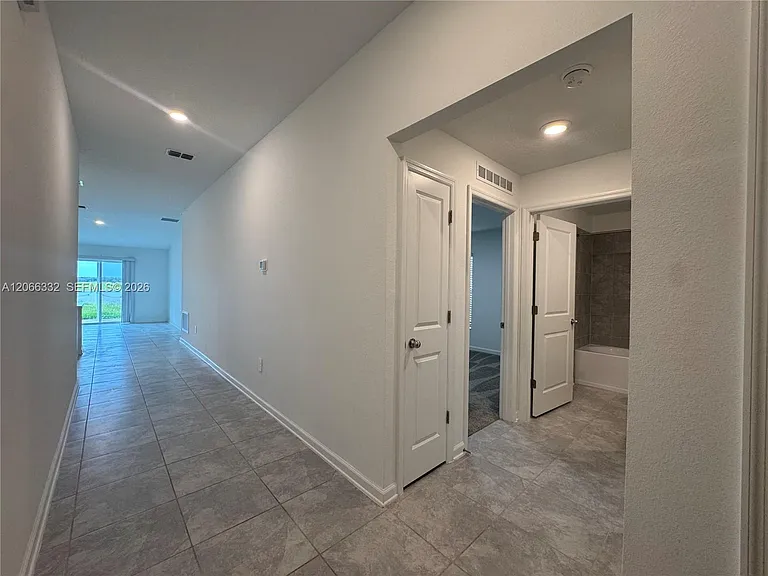640 Daring Dr — Photo 28