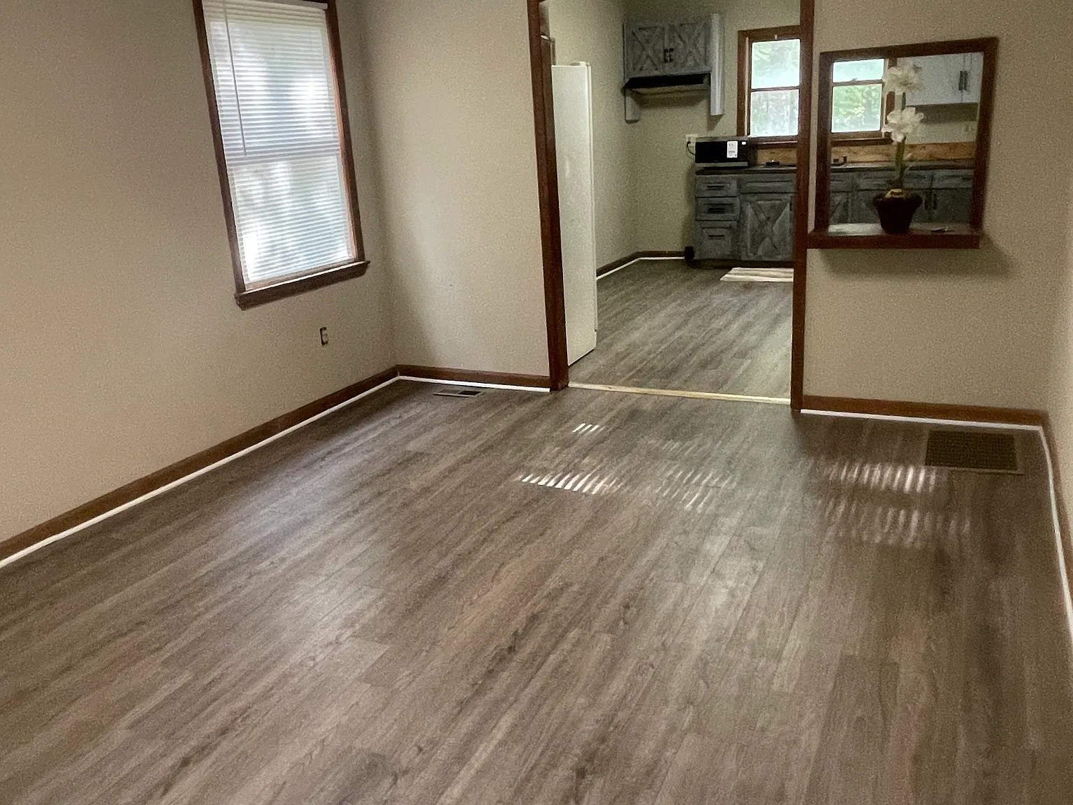 Allen Cir, Oakwood — Photo 2