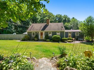 32 Dickinson Dr, Granville, MA 01034