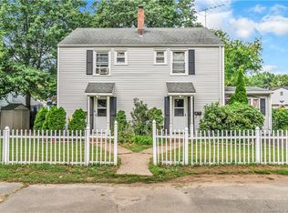 25 Evers Ct, Bridgeport, CT 06610