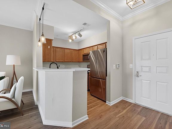 5th image of 12919 Alton Sq APT 410