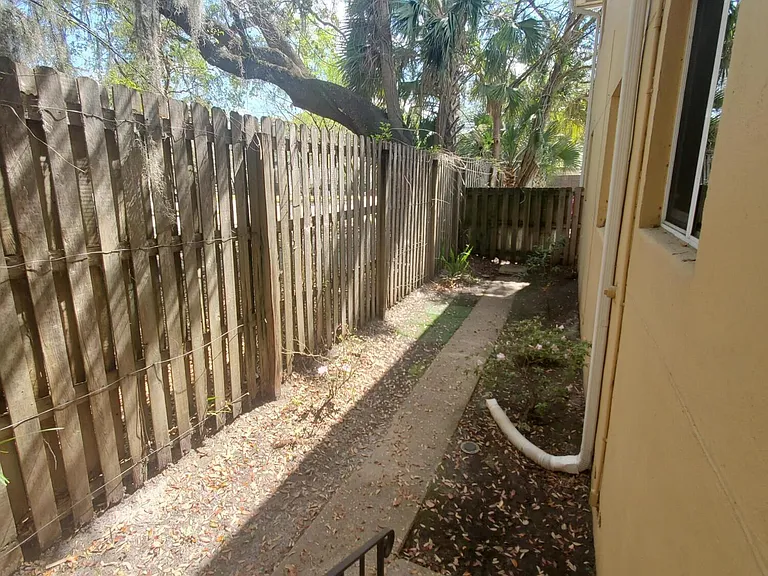 2159 Riverside Ave #1 — Photo 18