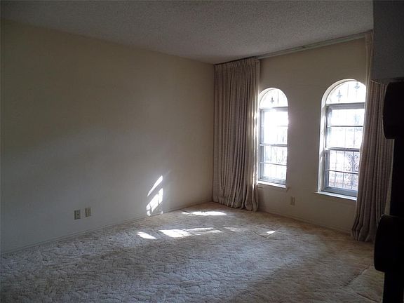 4th image of 829 San Marcos Ln