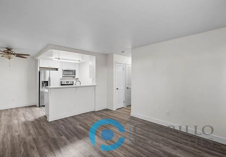 1016 Hornblend St #1 — Photo 11