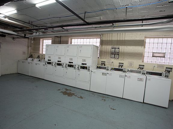 Laundry Center