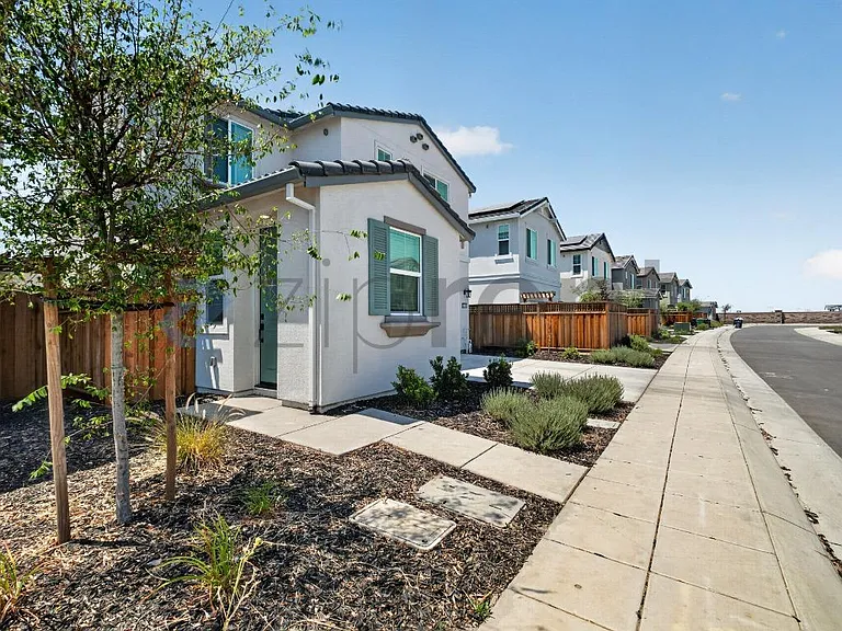 1518 N Central Pkwy #ADU — Photo 2