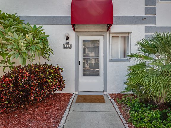 2nd image of 212 Seaport Blvd #212