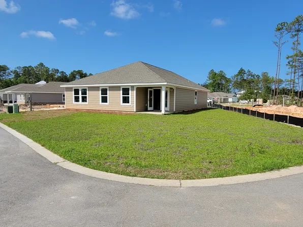 151 Cool Breeze Dr, Freeport, FL 32439