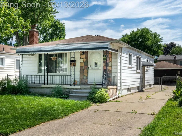 4929 Dudley St, Dearborn Heights, MI 48125