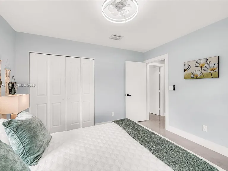 1111 NW 70th Ter #1111 — Photo 13