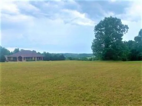 1410 McCoy Dr, Harrison, AR 72601