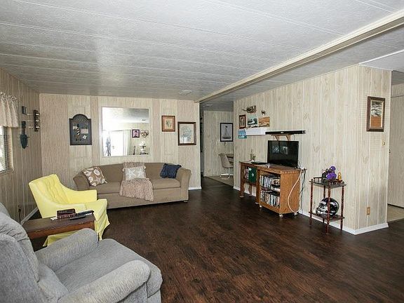2nd image of 514 Sea Gull Dr