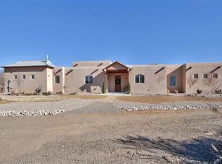 712 Trujillo Ln, Corrales, NM 87048