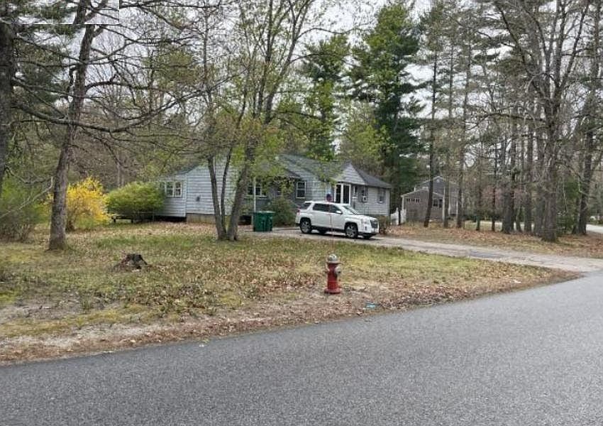 2nd image of 159 Valley St