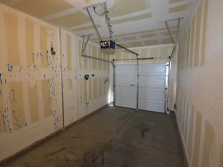 6670 Tulip Falls Dr — Photo 3