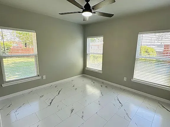 3 bed, 1092 sqft, $2,200 — Photo 4