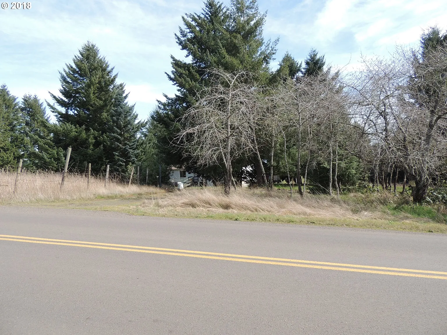 9500 SE Eola Hills Rd photo 1