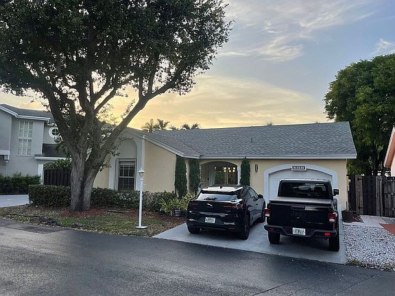 3rd image of 10161 NW 51st Ln