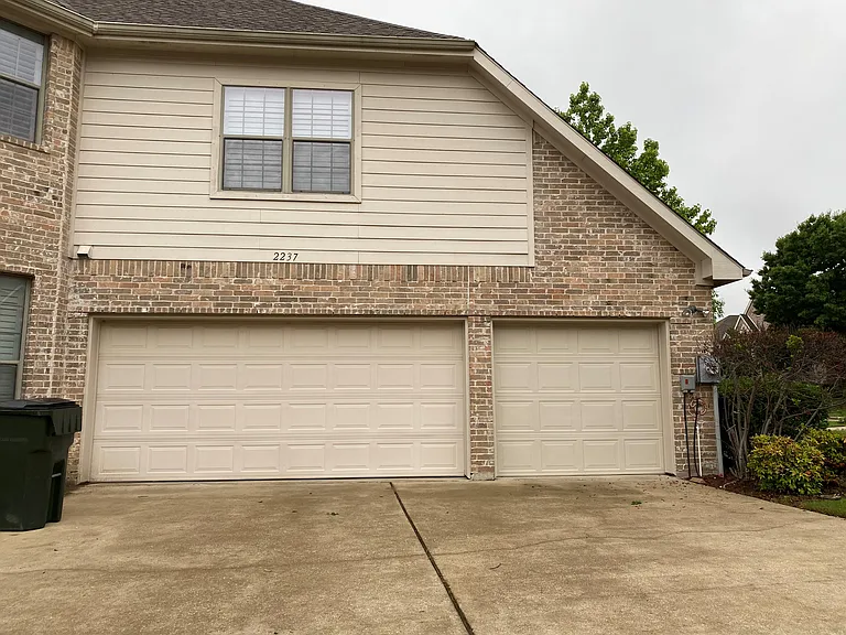 2237 All Saints Ln — Photo 37