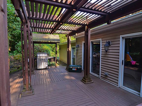 5th image of 8425 Lucerne Dr