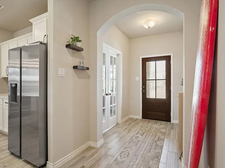 5737 Saint Charles Dr — Photo 4