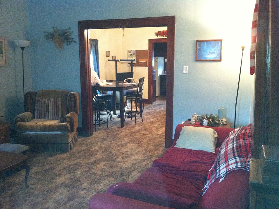 Livingroom ,dinning room and 3/4 bath