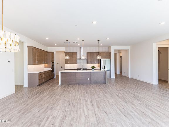 4th image of 7551 W GELDING Drive