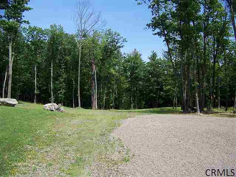 3rd image of 105 MCGILL Road