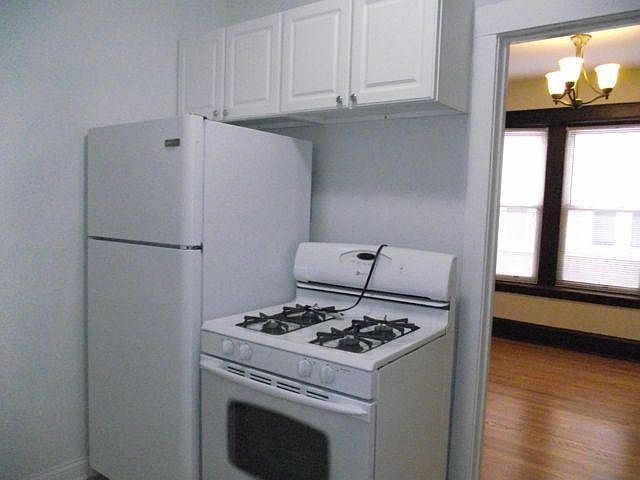 2nd image of 4111 N Ashland Ave #Three_e