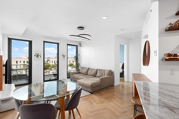 Rented by Fact Real Estate LLC | media 10