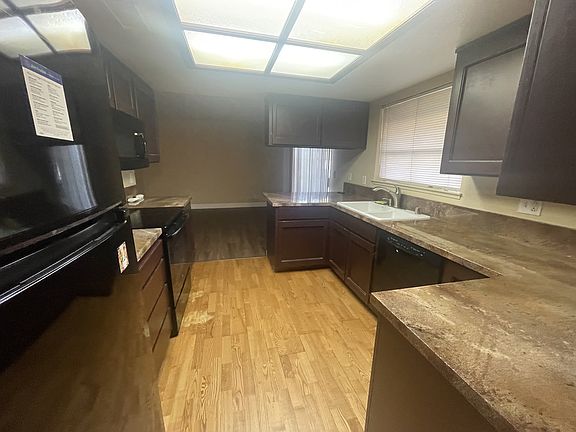 4th image of 160 Vail Ct