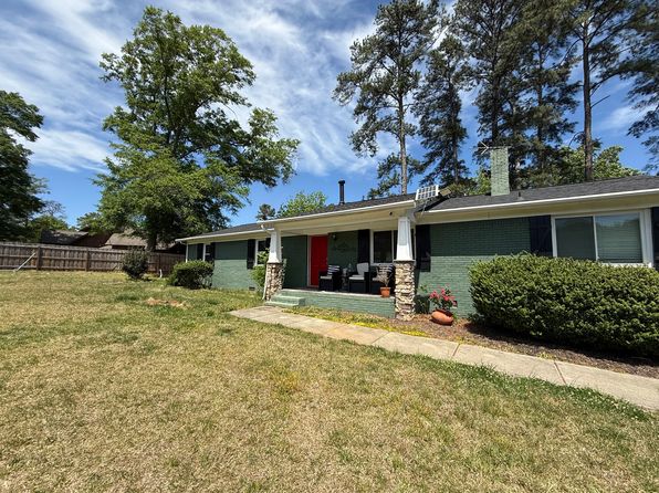 2619 Forest Lawn Dr