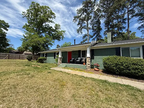 2619 Forest Lawn Dr Photo 1