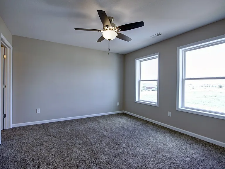 Middletown Place Apartments — Photo 32