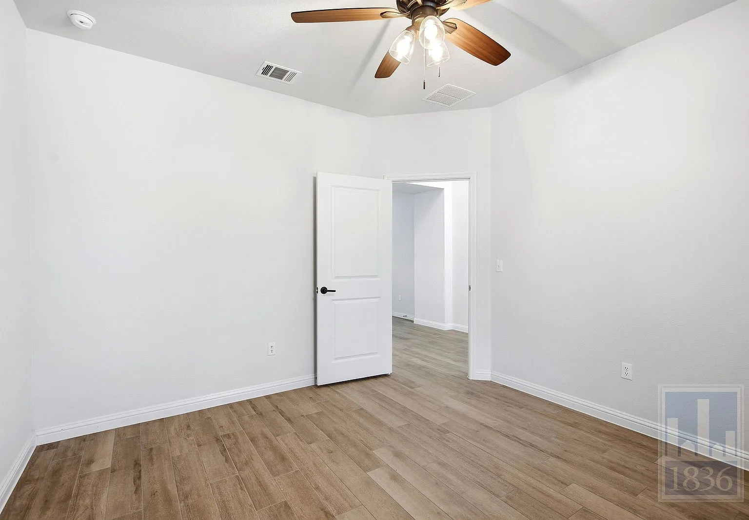 3 bed, 2.5 bath, 2266 sqft, $2,695 — Photo 3