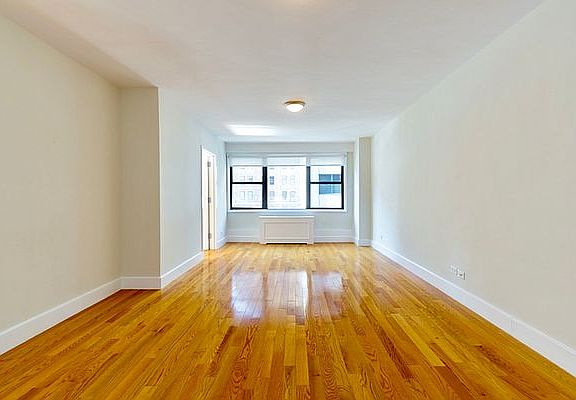 2nd image of 242 E 33rd St #4F