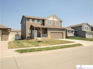 13909 Springview Dr, Bellevue, NE 68133