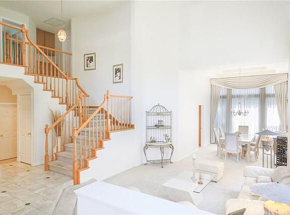 4th image of 27314 Brighton Ln