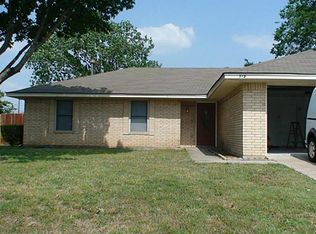 519 Canary Ln, Red Oak, TX 75154